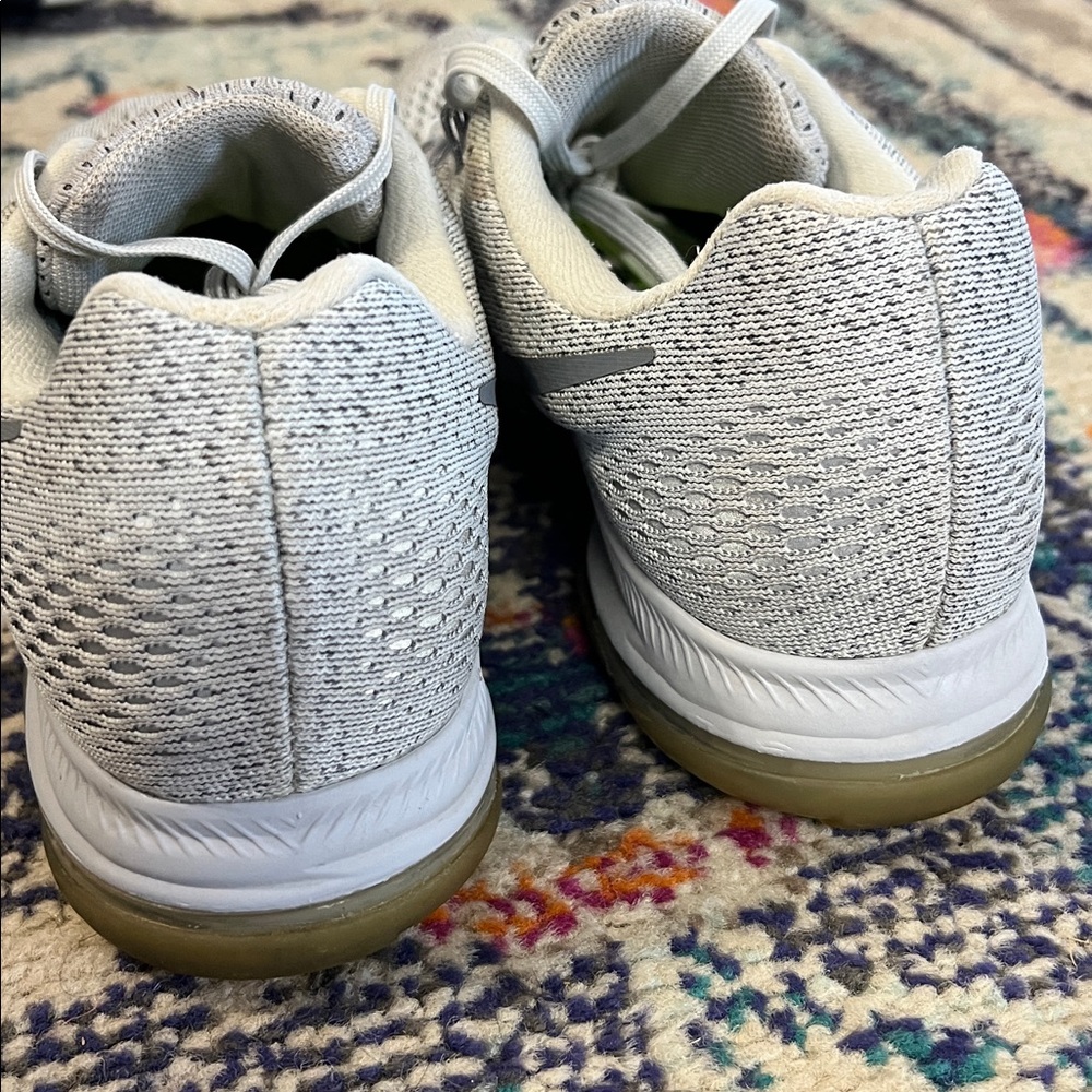 Nike Zoom All Out White and Gray Sneakers size 7.5 women’s - Picture 3 of 7
